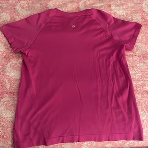 SOLD- Lululemon short sleeve top